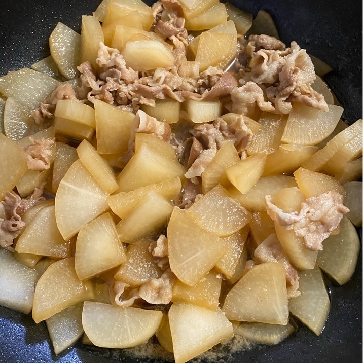 フライパンで大根の煮物